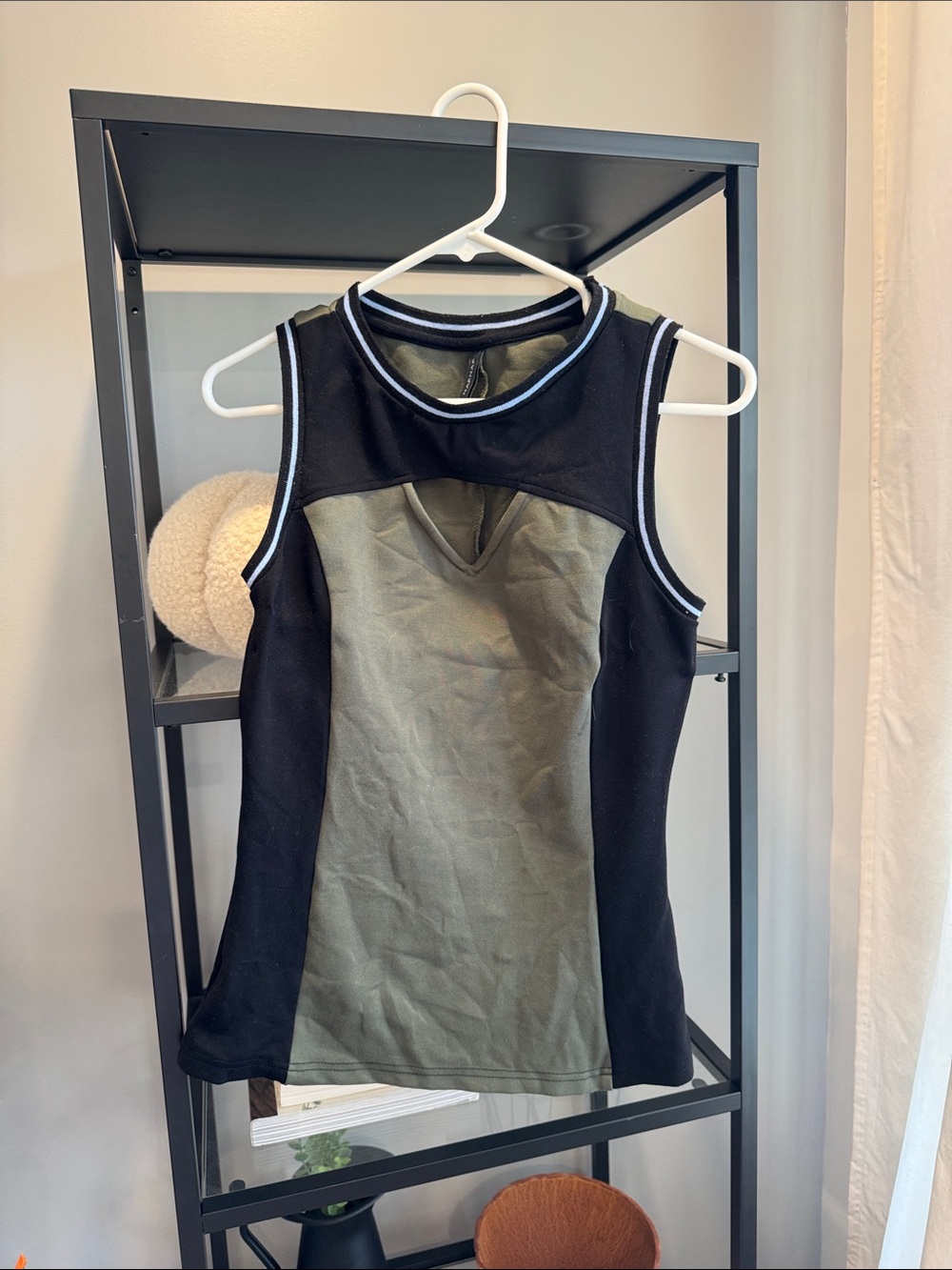 059. Sleeveless Olive Green & Black Athletic Tank Top